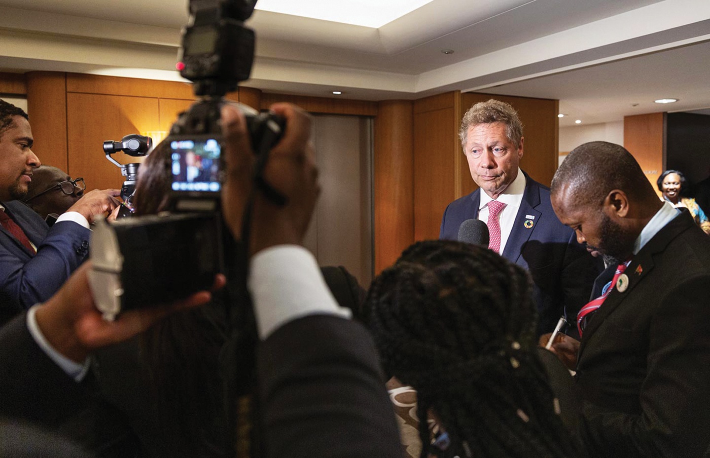 Berkley meets with press